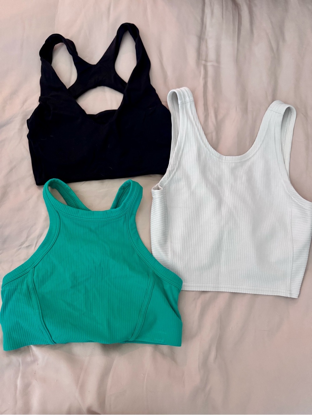 Lululemon bras / tank